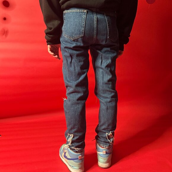 Striking Sandro Pearl-Embellished Jeans – French Designer Denim - Size US 2 - Picture 3 of 12